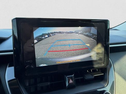 Used 2025 Toyota Corolla LE w/ LE Premium Package FWD image 15