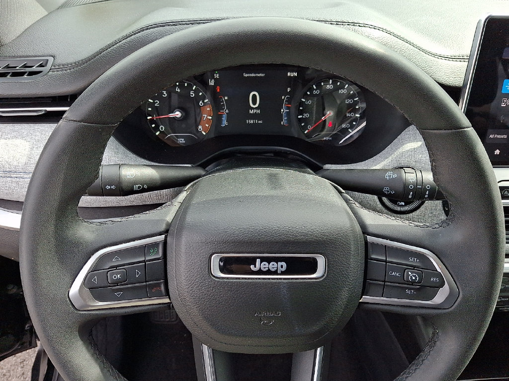 Certified 2023 Jeep Compass Latitude AWD/4WD image 18