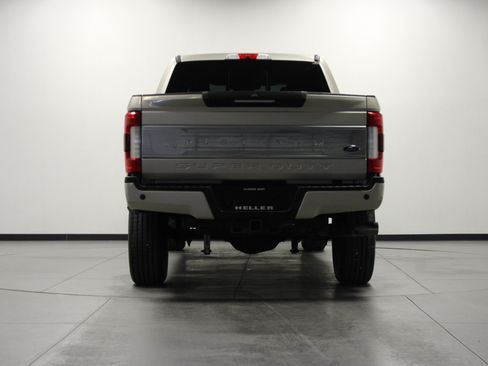 Used 2017 Ford F250 Platinum w/ Platinum Ultimate Package AWD/4WD image 5