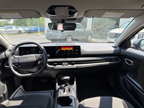 New 2026 Kia K4 FWD image 22