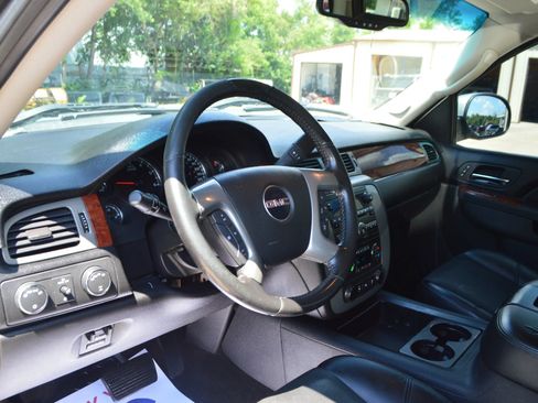 Used 2013 GMC Sierra 1500 SLT w/ SLT Convenience Package AWD/4WD image 15