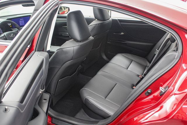 Used 2025 Lexus ES 300h F Sport w/ Accessory Package (Z2) FWD image 23
