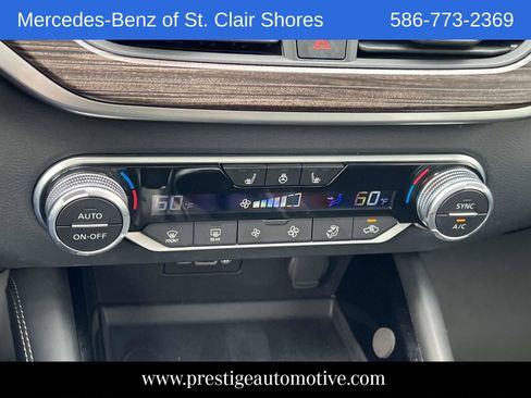 Used 2020 Nissan Altima 2.0 Platinum FWD image 28