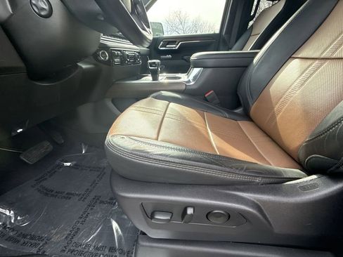 Used 2024 Chevrolet Silverado 1500 High Country w/ Technology Package image 12