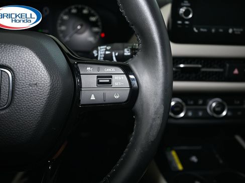 Used 2024 Honda HR-V EX-L image 30