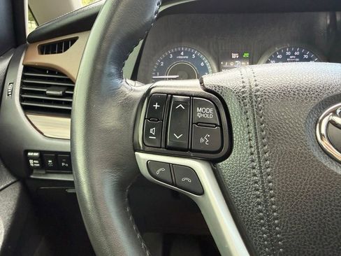 Used 2020 Toyota Sienna Limited Premium AWD/4WD image 23