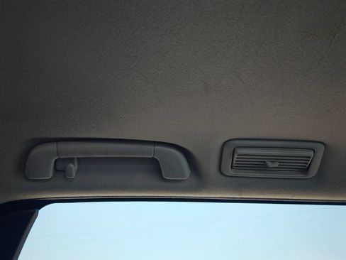 Used 2010 Toyota Sequoia SR5 AWD/4WD image 39