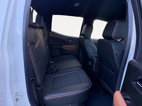 New 2026 GMC Canyon AT4 image 18