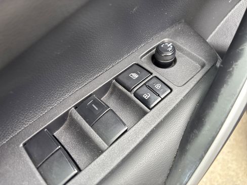 Certified 2025 Toyota Corolla SE FWD image 18