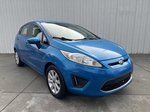 Used 2012 Ford Fiesta SE image 1