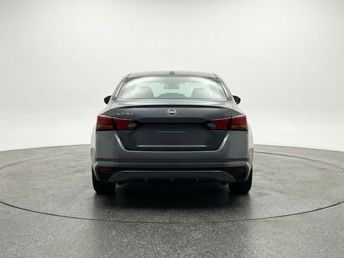 Used 2025 Nissan Altima 2.5 SV image 7