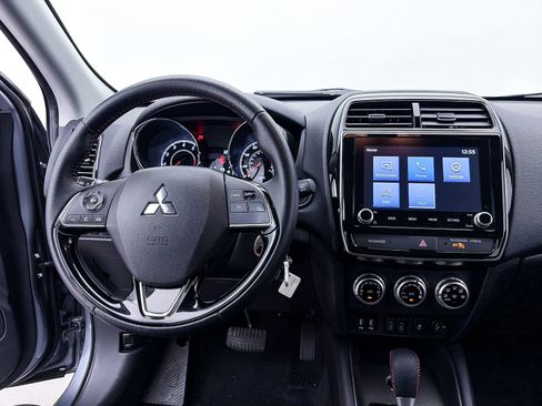 Used 2024 Mitsubishi Outlander Sport LE AWD/4WD image 5