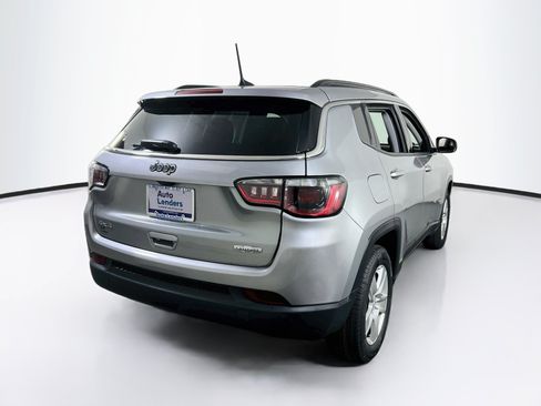 Used 2022 Jeep Compass Latitude w/ Convenience Group AWD/4WD image 5