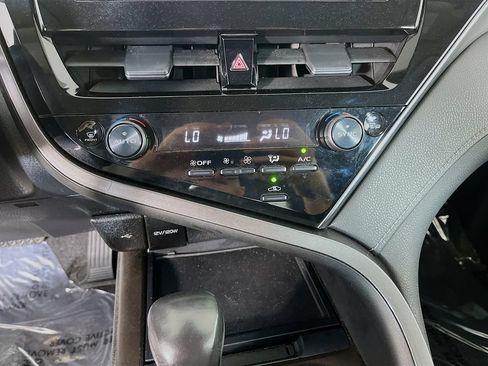 Used 2023 Toyota Camry SE FWD image 22