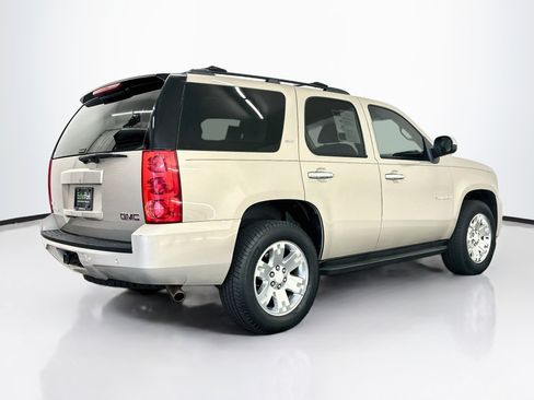 Used 2007 GMC Yukon SLT w/ SLT Preferred Equipment Group AWD/4WD image 9