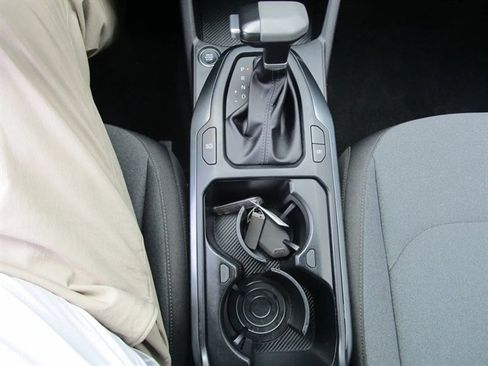 Used 2025 Kia K4 LX image 34