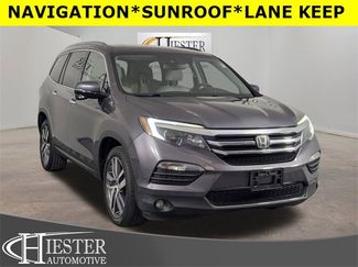 Used 2017 Honda Pilot Touring image 1