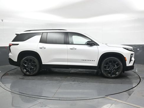 Used 2024 Chevrolet Traverse RS AWD/4WD image 5