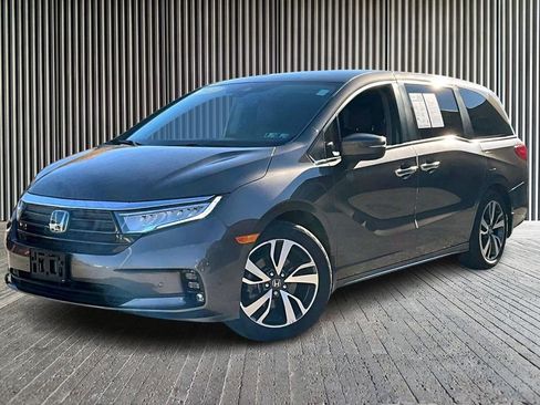 Used 2023 Honda Odyssey Touring image 2