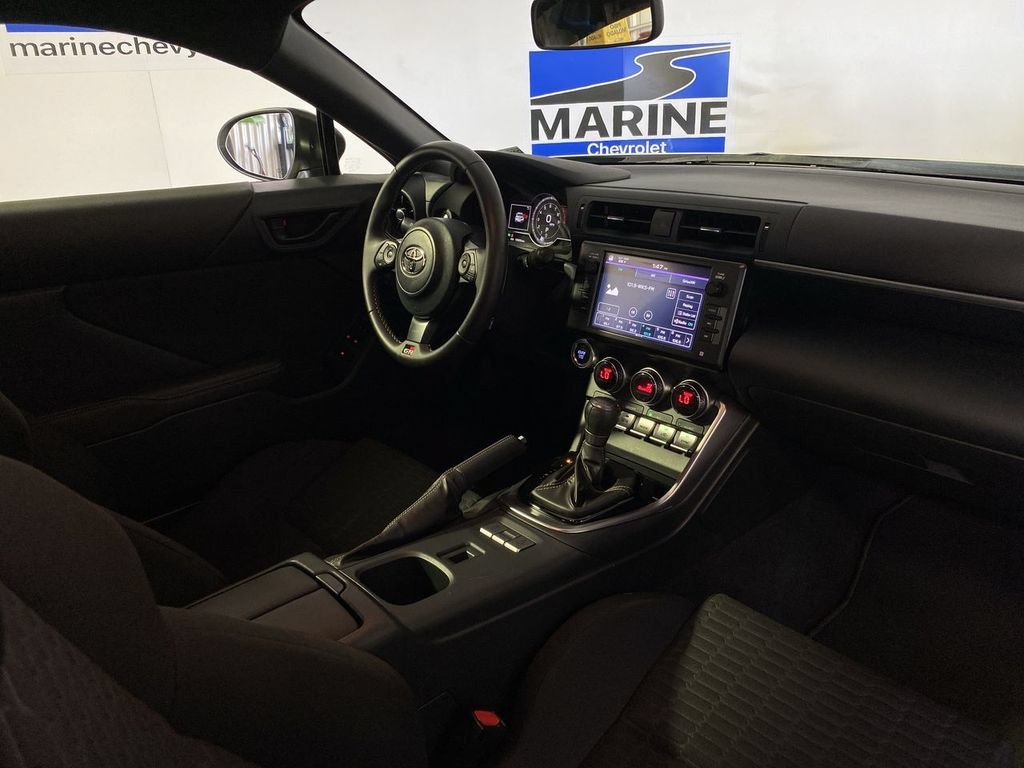 Used 2024 Toyota GR86 RWD image 26