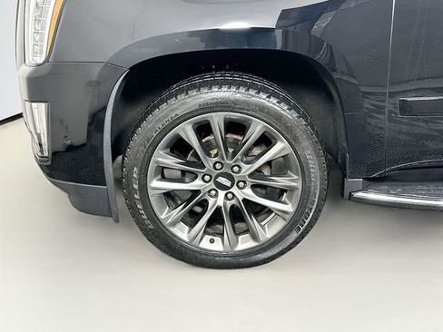 Used 2020 Cadillac Escalade ESV Luxury w/ Escalade Sport Edition image 33