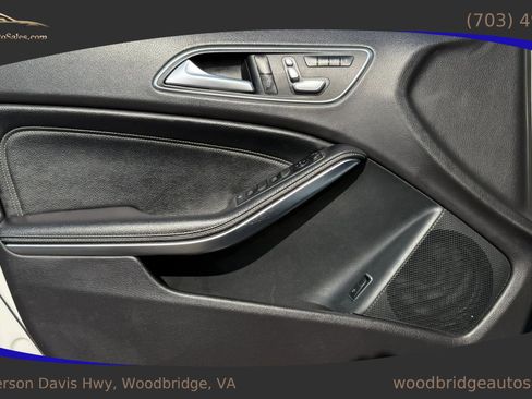 Used 2019 Mercedes-Benz GLA 250 4MATIC image 11