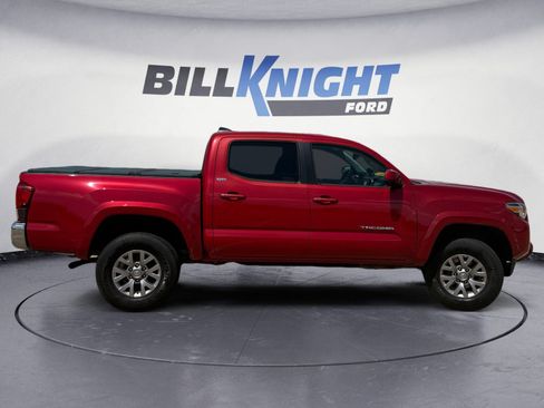 Used 2018 Toyota Tacoma SR5 RWD image 6