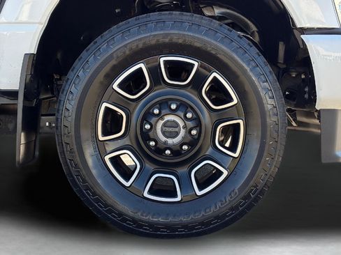 Used 2024 Ford F350 Platinum AWD/4WD image 11