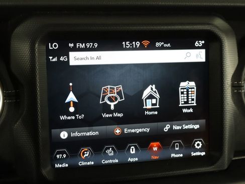 Used 2023 Jeep Wrangler Unlimited Sahara w/ Cold Weather Group AWD/4WD image 35