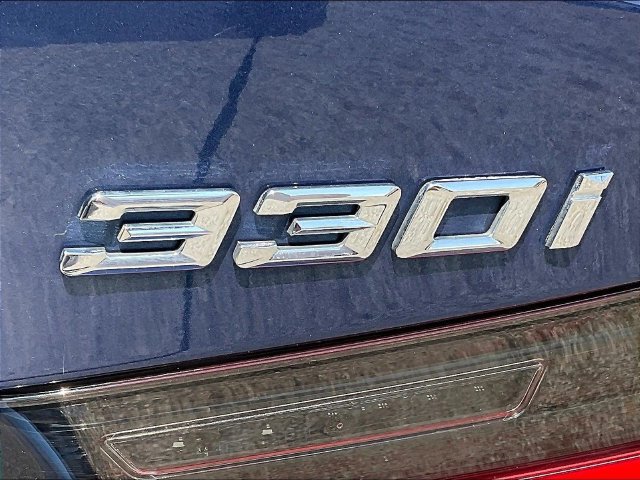 Used 2021 BMW 330i Sedan w/ Premium Package RWD image 25