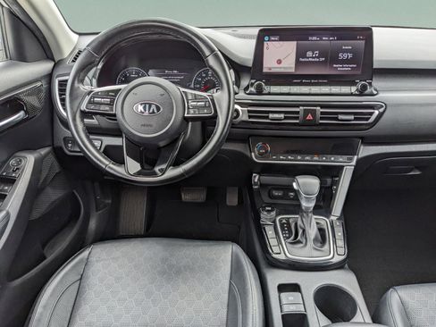 Used 2021 Kia Seltos SX w/ SX Sunroof Package image 12