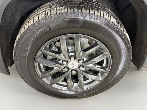 Used 2019 GMC Acadia SLT image 35