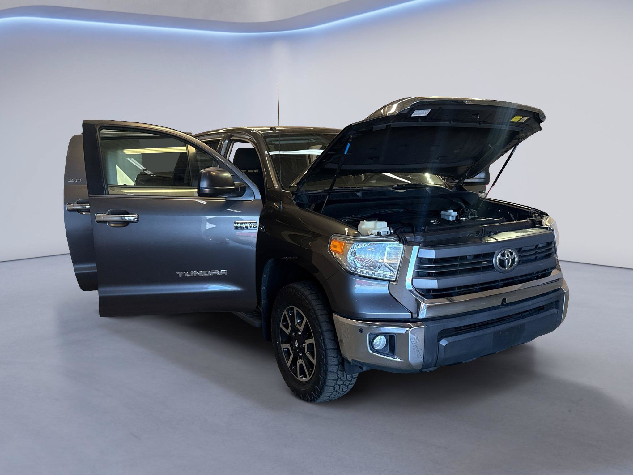 Used 2014 Toyota Tundra SR5 AWD/4WD image 9