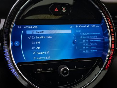 Used 2024 MINI Cooper S w/ Signature Upholstery Package image 31