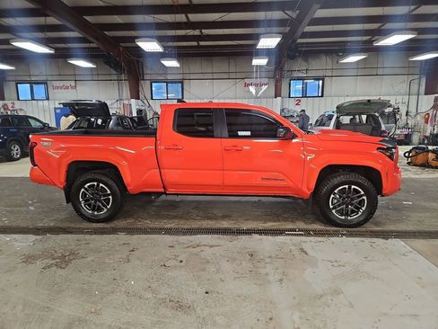 Used 2024 Toyota Tacoma TRD Sport image 6