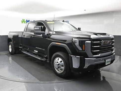 Used 2026 GMC Sierra 3500 SLE w/ SLE Value Package AWD/4WD image 2