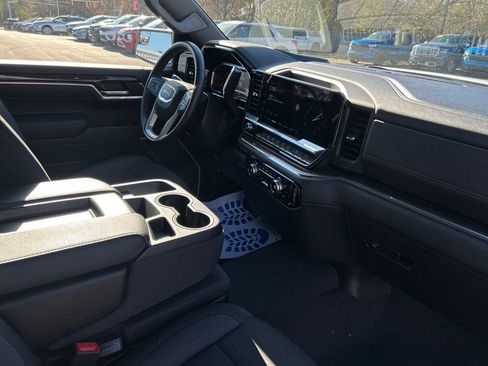 Used 2025 GMC Sierra 1500 Elevation image 13