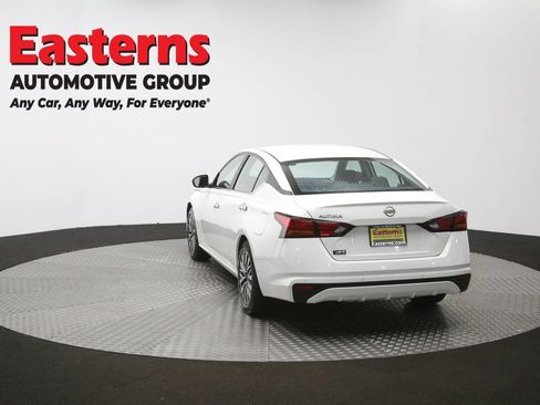 Used 2025 Nissan Altima 2.5 SV FWD image 33