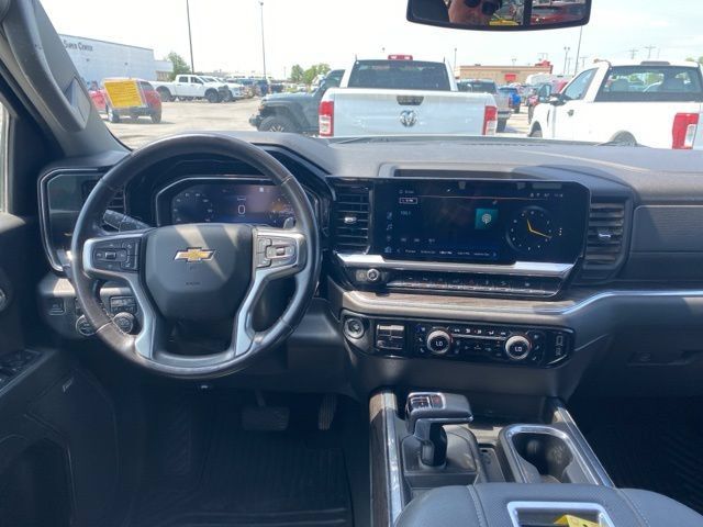 Used 2022 Chevrolet Silverado 1500 LTZ AWD/4WD image 14