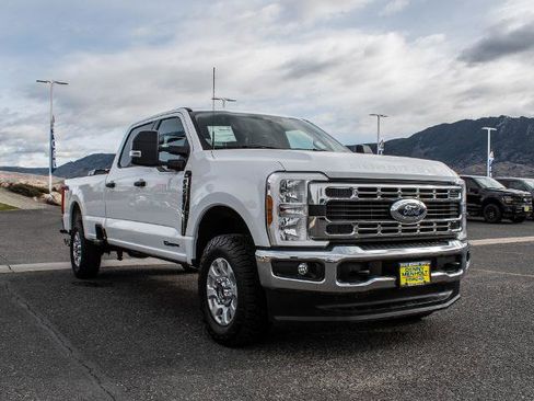 Certified 2024 Ford F250 XLT AWD/4WD image 3