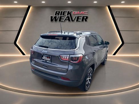 Used 2024 Jeep Compass Limited AWD/4WD image 8