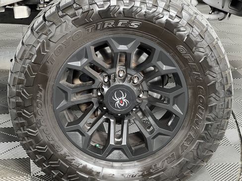 Used 2022 Ford F250 Lariat w/ Black Appearance Package AWD/4WD image 14