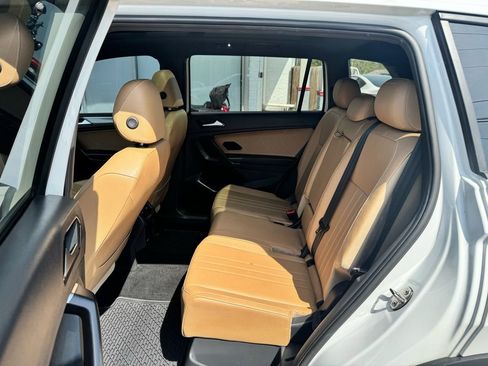 Used 2022 Volkswagen Tiguan SE R-Line image 33