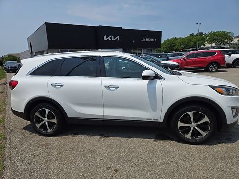 Used 2018 Kia Sorento EX AWD/4WD image 2