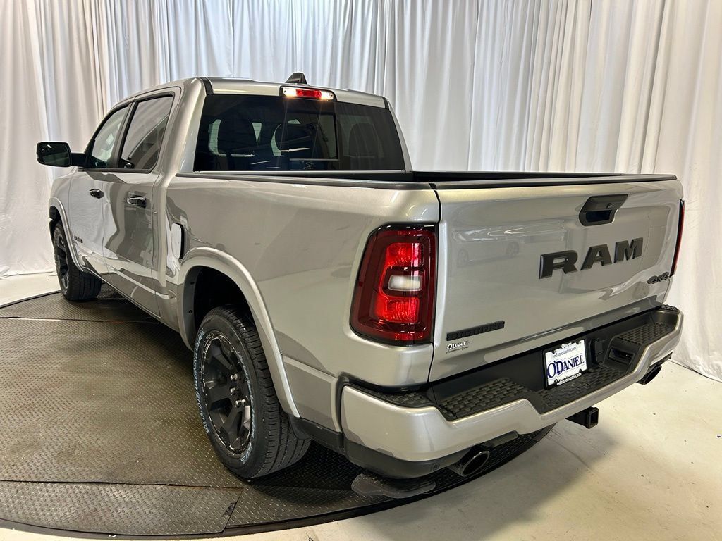 Used 2025 RAM 1500 Big Horn AWD/4WD image 3