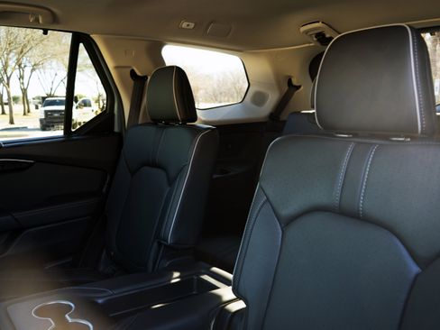 Certified 2025 Honda Pilot Elite image 18