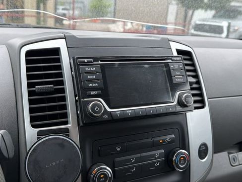 Used 2016 Nissan Frontier SV image 28