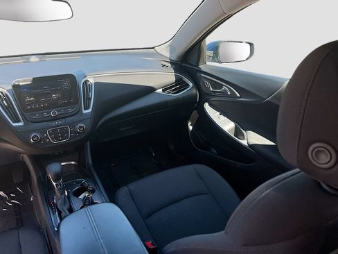 Used 2025 Chevrolet Malibu LT FWD image 24