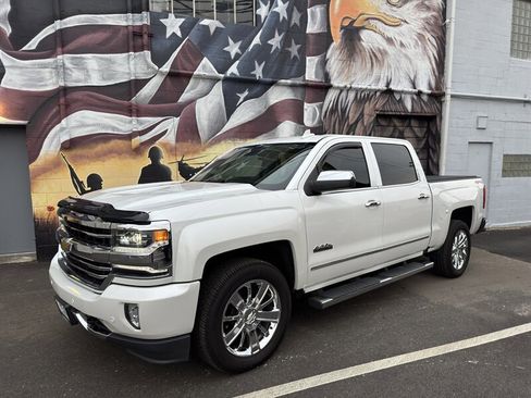 Used 2017 Chevrolet Silverado 1500 High Country image 30