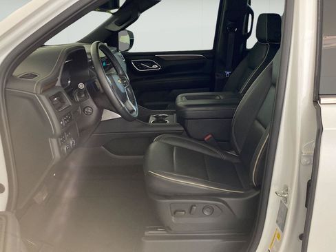 Used 2024 Chevrolet Suburban Premier AWD/4WD image 13